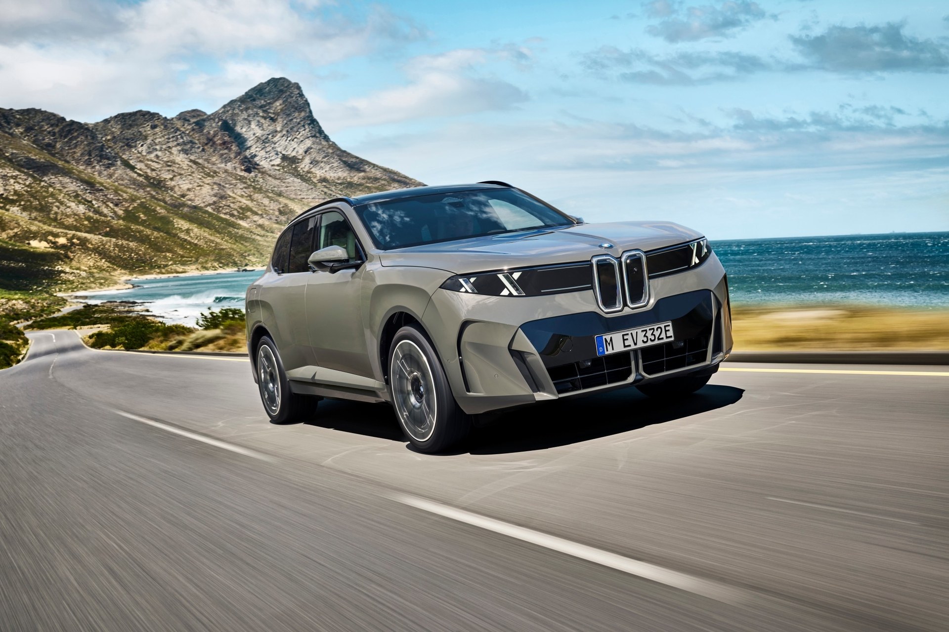 BMW iX5 má české ceny: 60 xDrive od 2,61 milionu, dojezd až 845 km